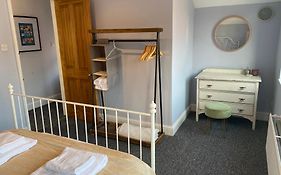 Lovely Coach House With Free Parking